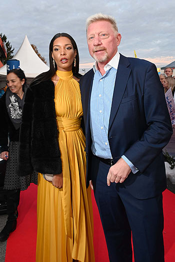 Boris Becker mit Freundin Lilian de Carvalho Monteiro (li.) / Film-Premiere "Klammer - Chasing the Line" im Cineplexx Kino in Villach (Kärnten, Österreich) am 26. Oktober 2021 ©Foto: Agentur Schneider-Press/Erwin Schneider